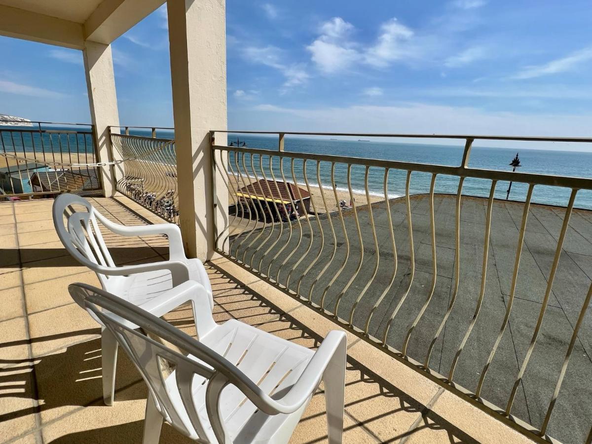 Regent Court - Seafront, Sandown --- Car Ferry Optional Extra 92 Pounds Return From Southampton Exterior foto